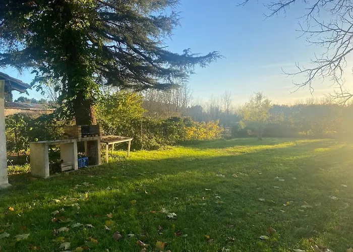 Oda ve Kahvaltı La Belle Verte Laruscade