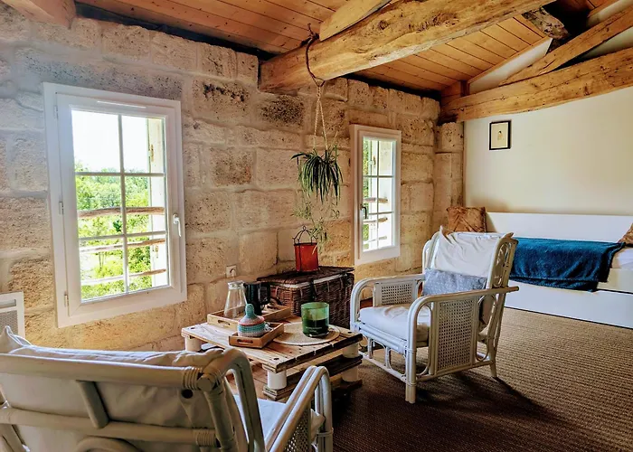 La Belle Verte Oda ve Kahvaltı 3*